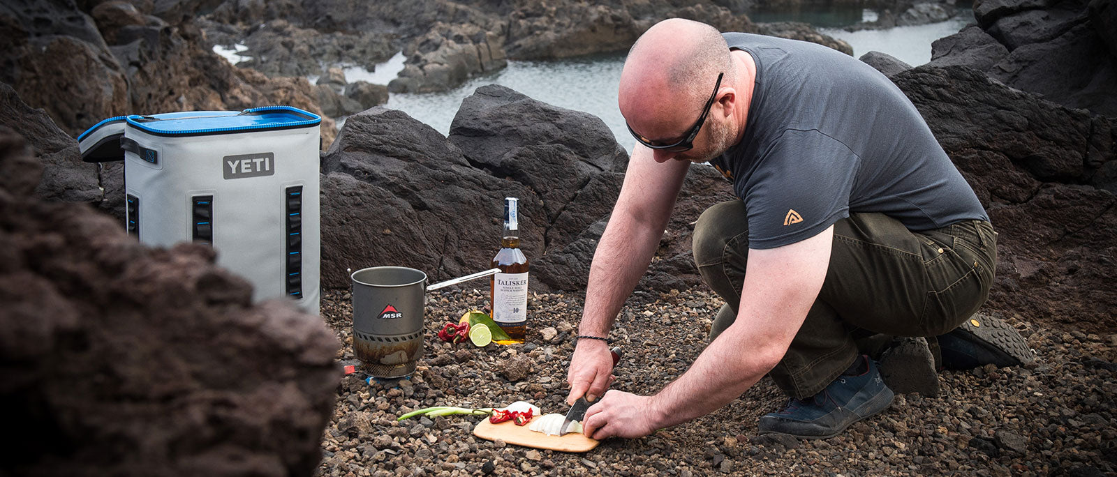 Foraging Guide: Rosehips | Outdoor Larder | WildBounds UK