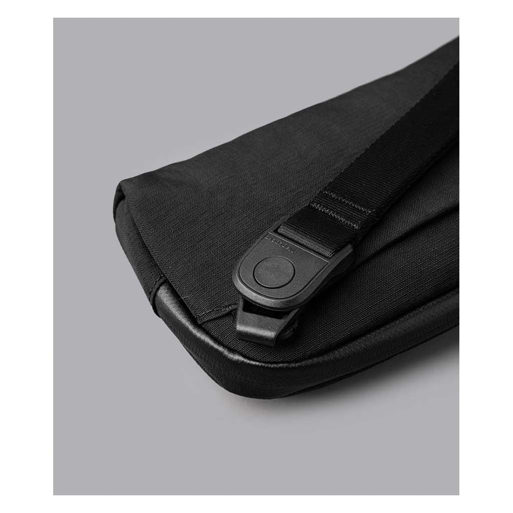 Flight Pouch Pro Alpaka AA010810124 Pouches 0.7L / Black | Axoflux 400D