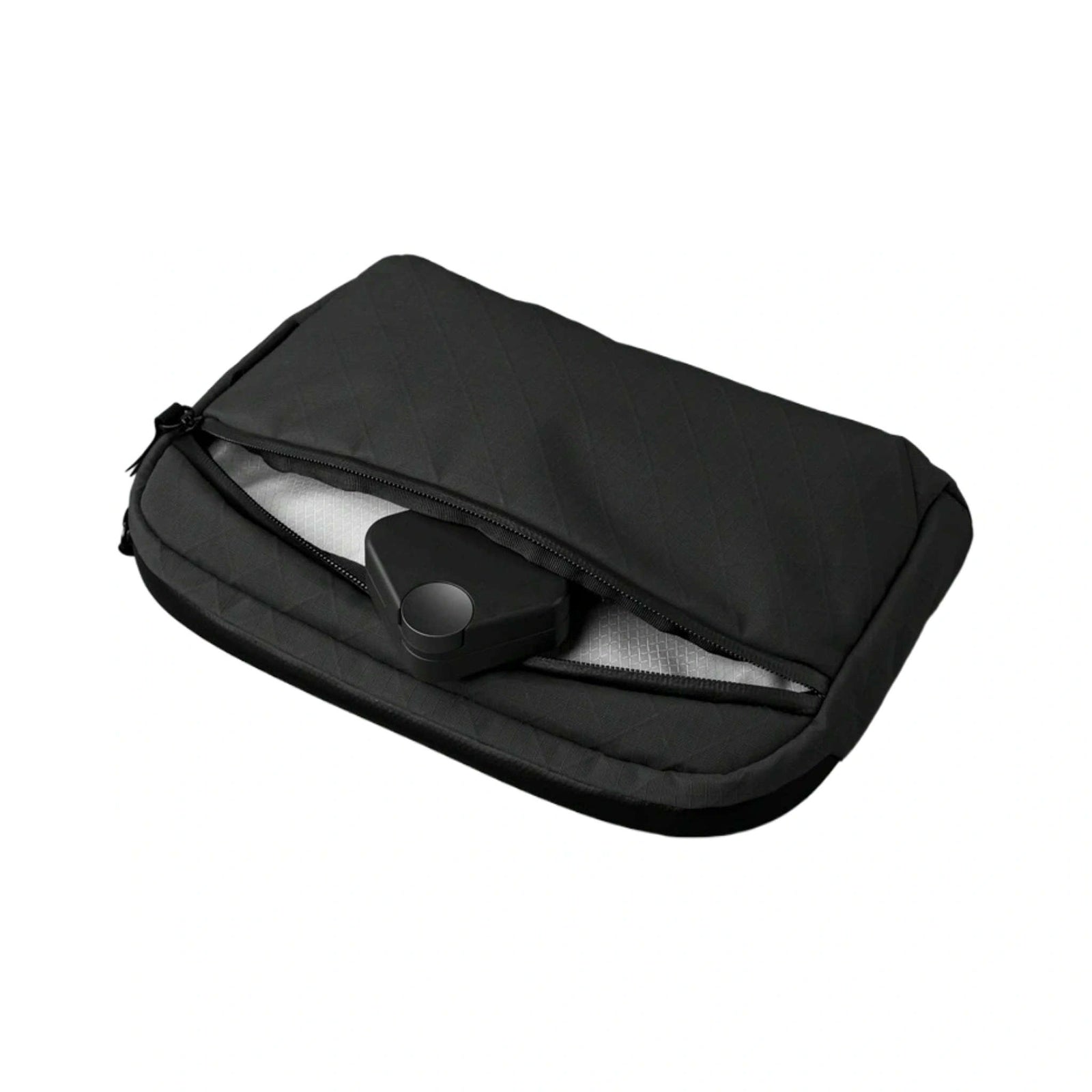 Flight Sling 2L Alpaka AA010460126 Sling Bags 2L / Black | Axogrid 210D