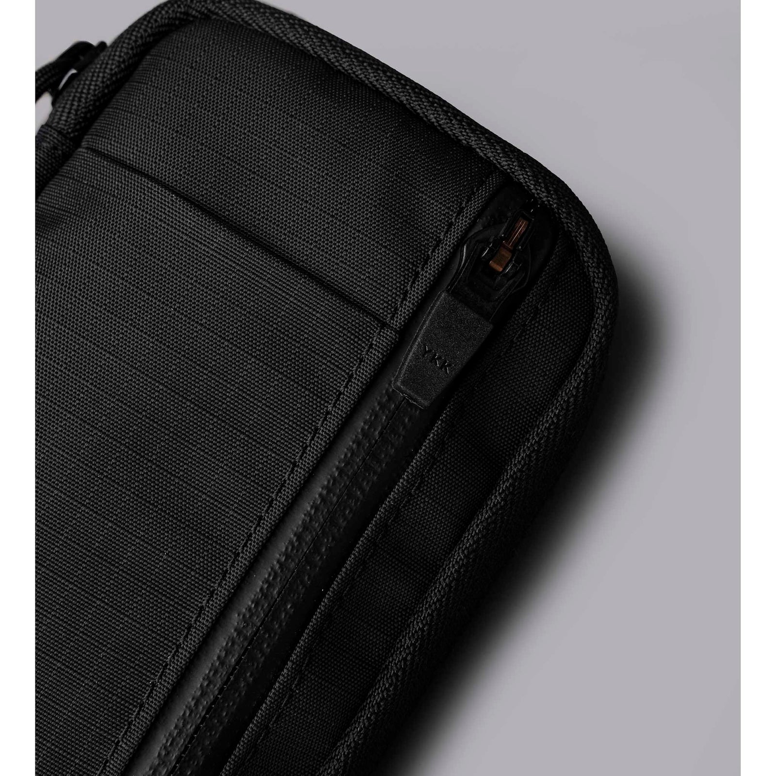 HUB Pouch V2 Alpaka AD010880118 Pouches One Size / Black | Axoflux 210D