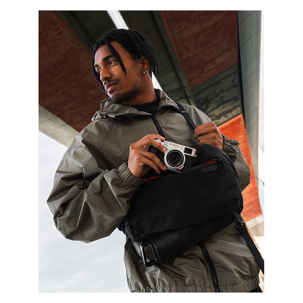 Metro Crossbody | Left Shoulder Alpaka AA010550106 Sling Bags One Size / Black | X-Pac VX42
