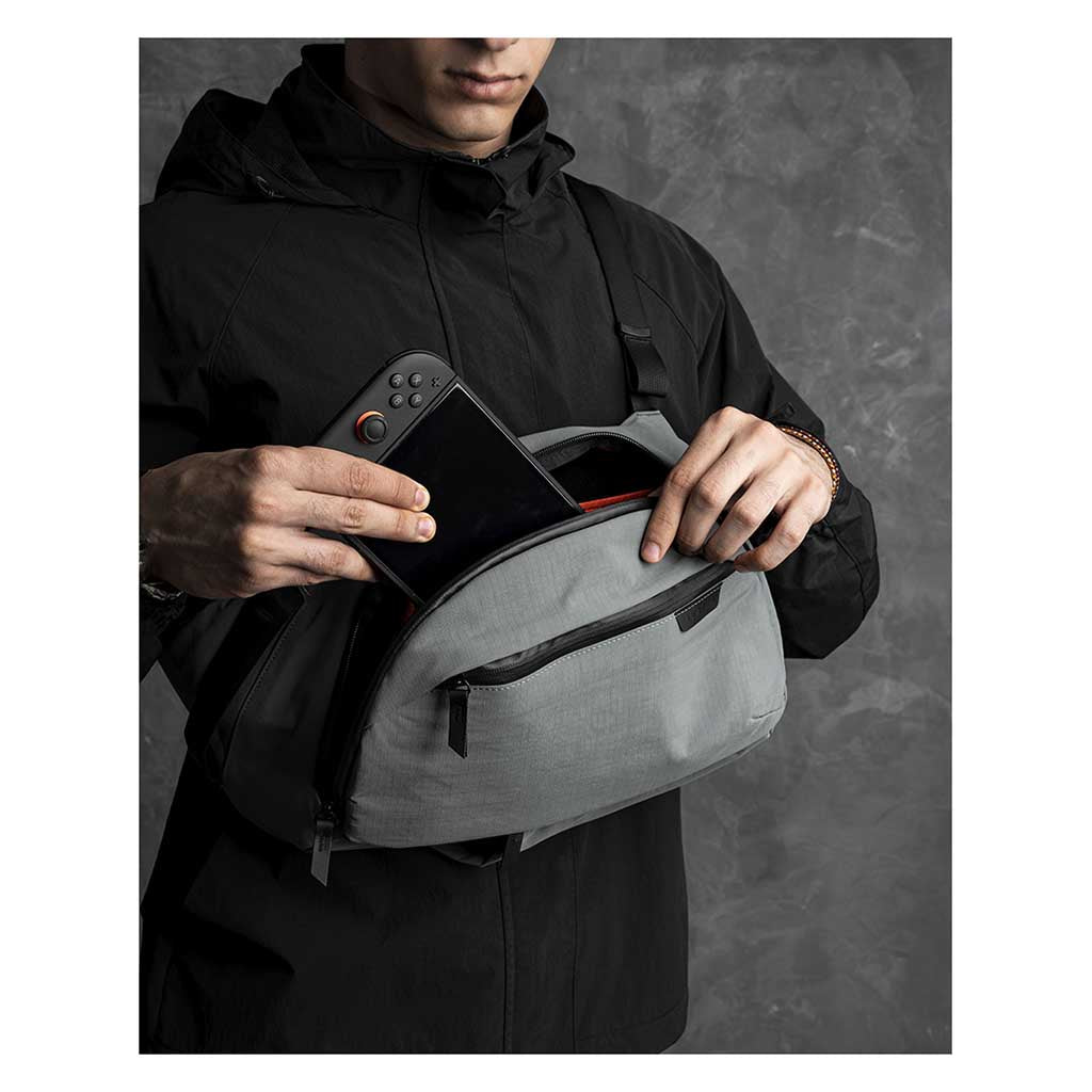 Metro Crossbody | Left Shoulder Alpaka AA010550218 Sling Bags One Size / Grey | Axoflux 210D