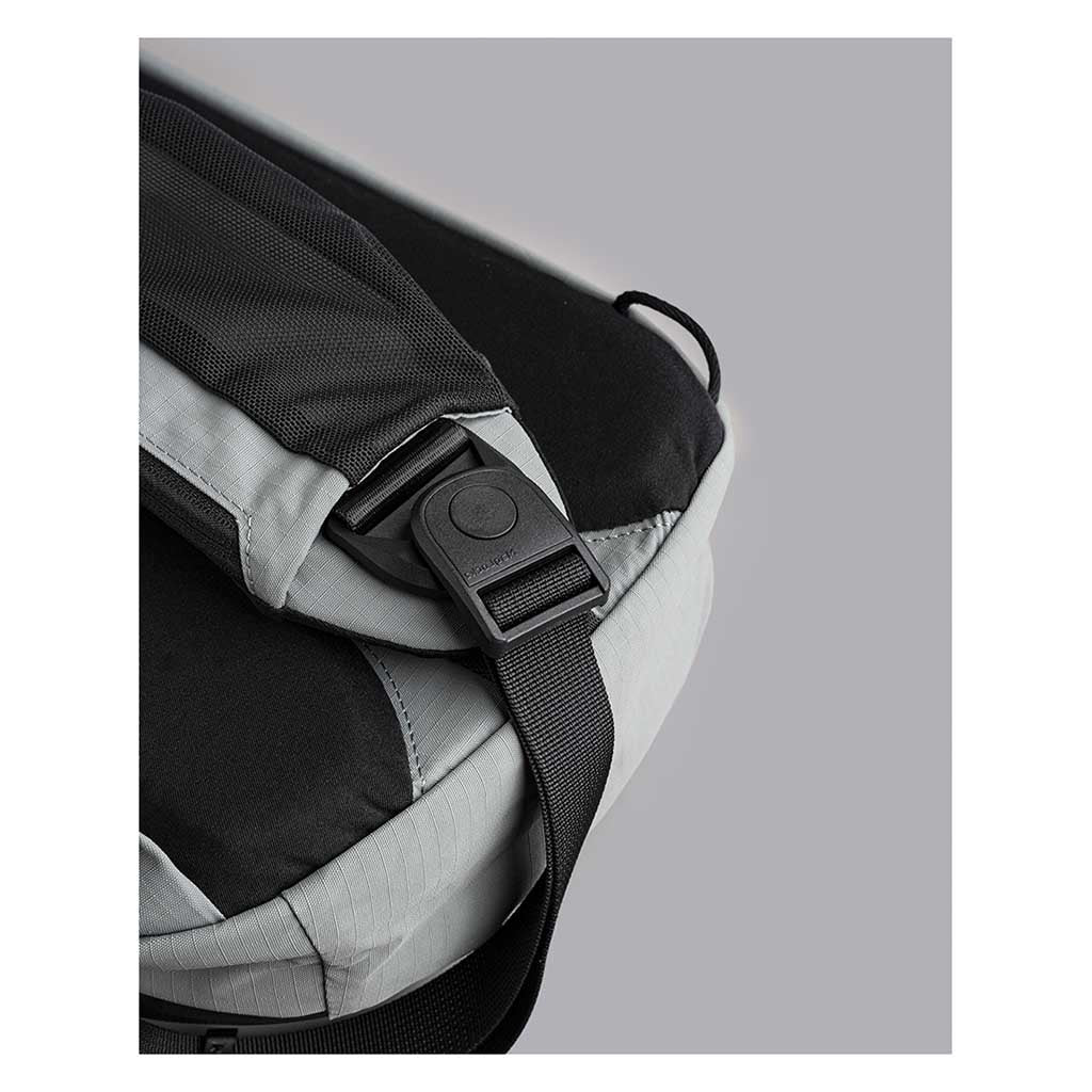 Metro Crossbody | Left Shoulder Alpaka AA010550218 Sling Bags One Size / Grey | Axoflux 210D