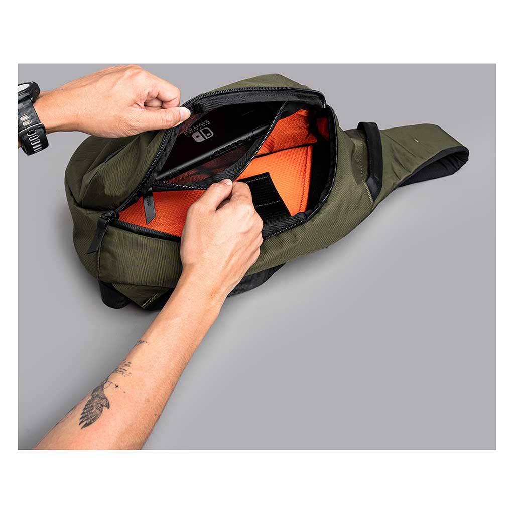 Metro Crossbody | Left Shoulder Alpaka AA010550507 Sling Bags One Size / Olive Green | X-Pac X42
