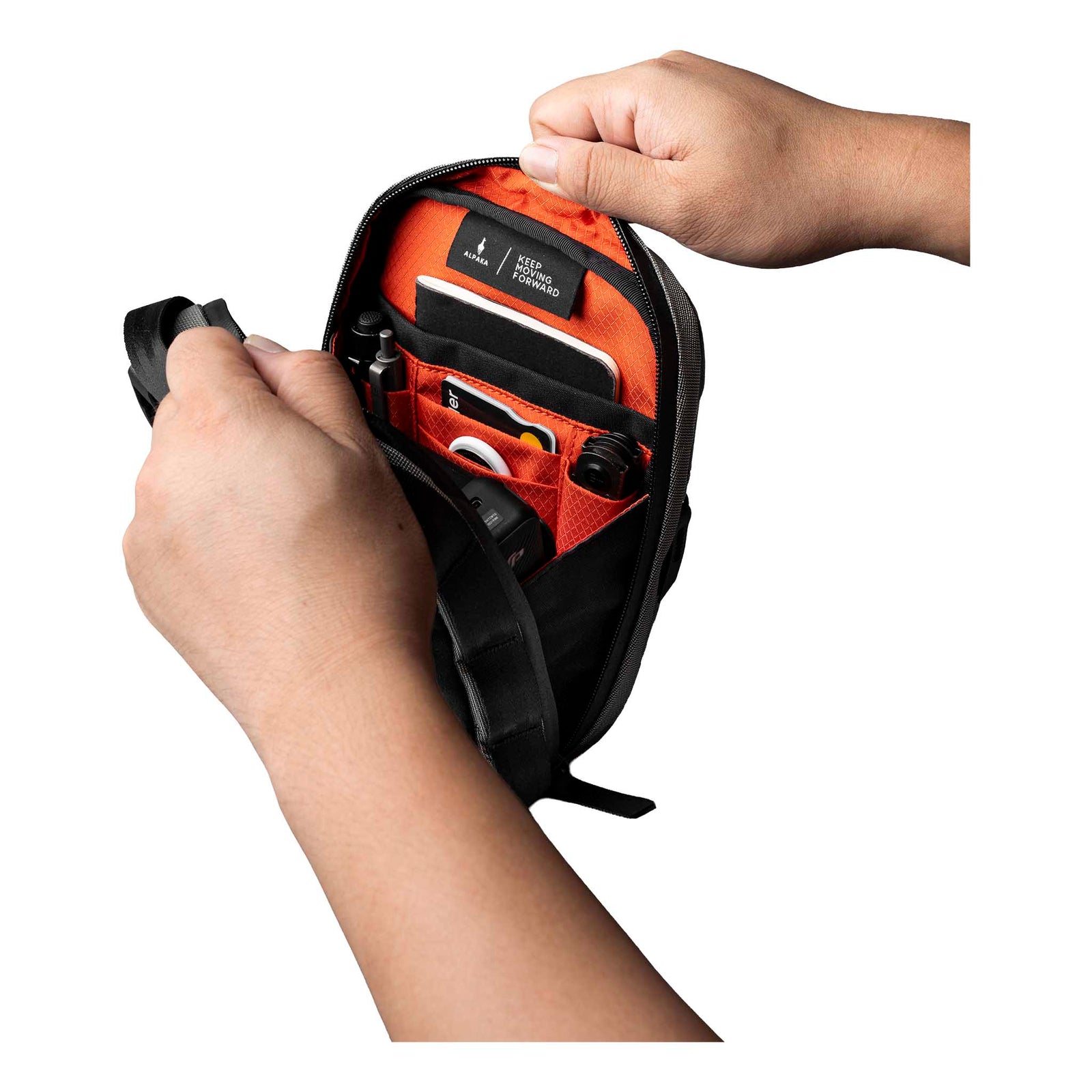 Metro Sling V2 Alpaka AD010630230 Sling Bags 2.5L / Grey Ultradyne 100D