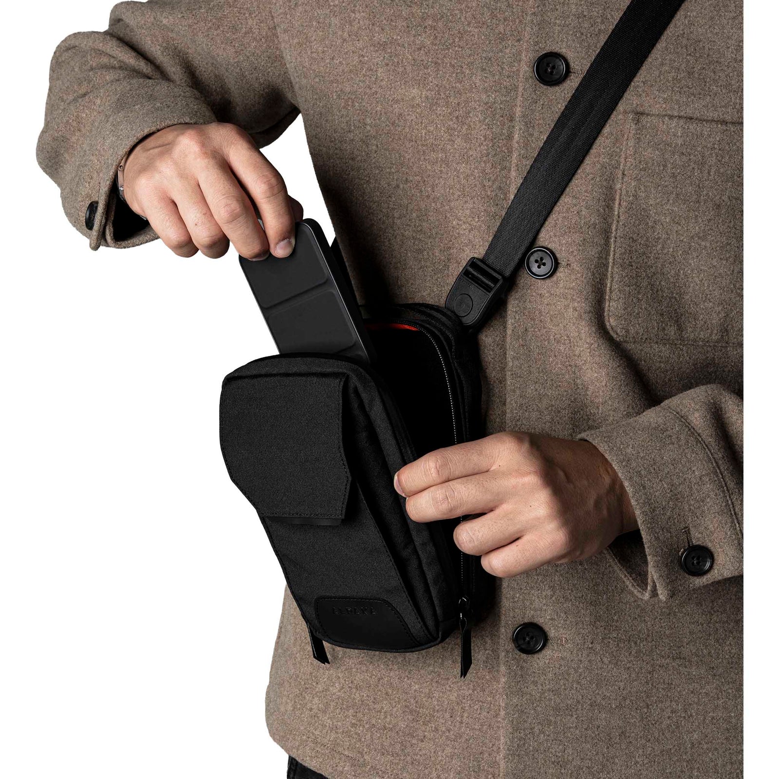 Modular Sling V2 Alpaka AD010740122 Sling Bags One Size / Black | Axogrid 300D