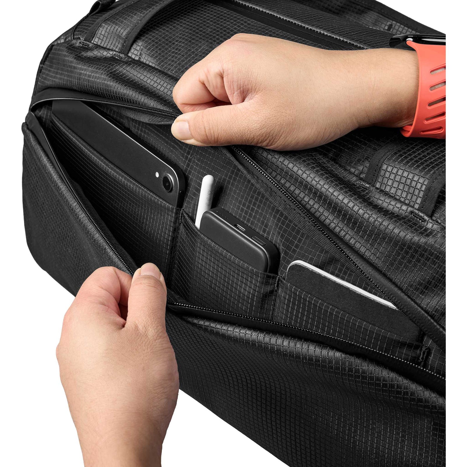 Momentum Duffle Alpaka AD010940132 Duffle Bags 35L / Axodyne Hybrid Black