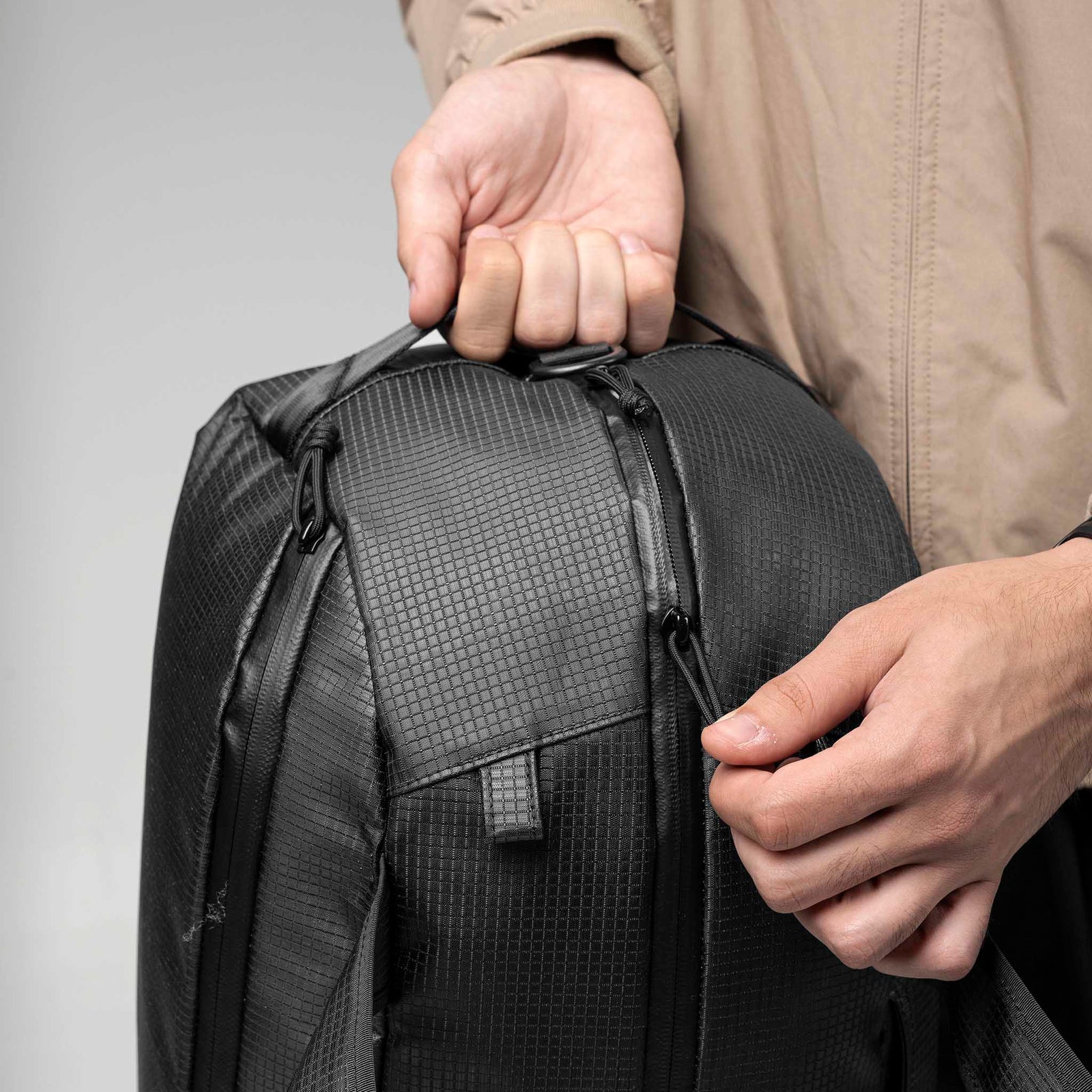 Momentum Duffle Alpaka AD010940132 Duffle Bags 35L / Axodyne Hybrid Black
