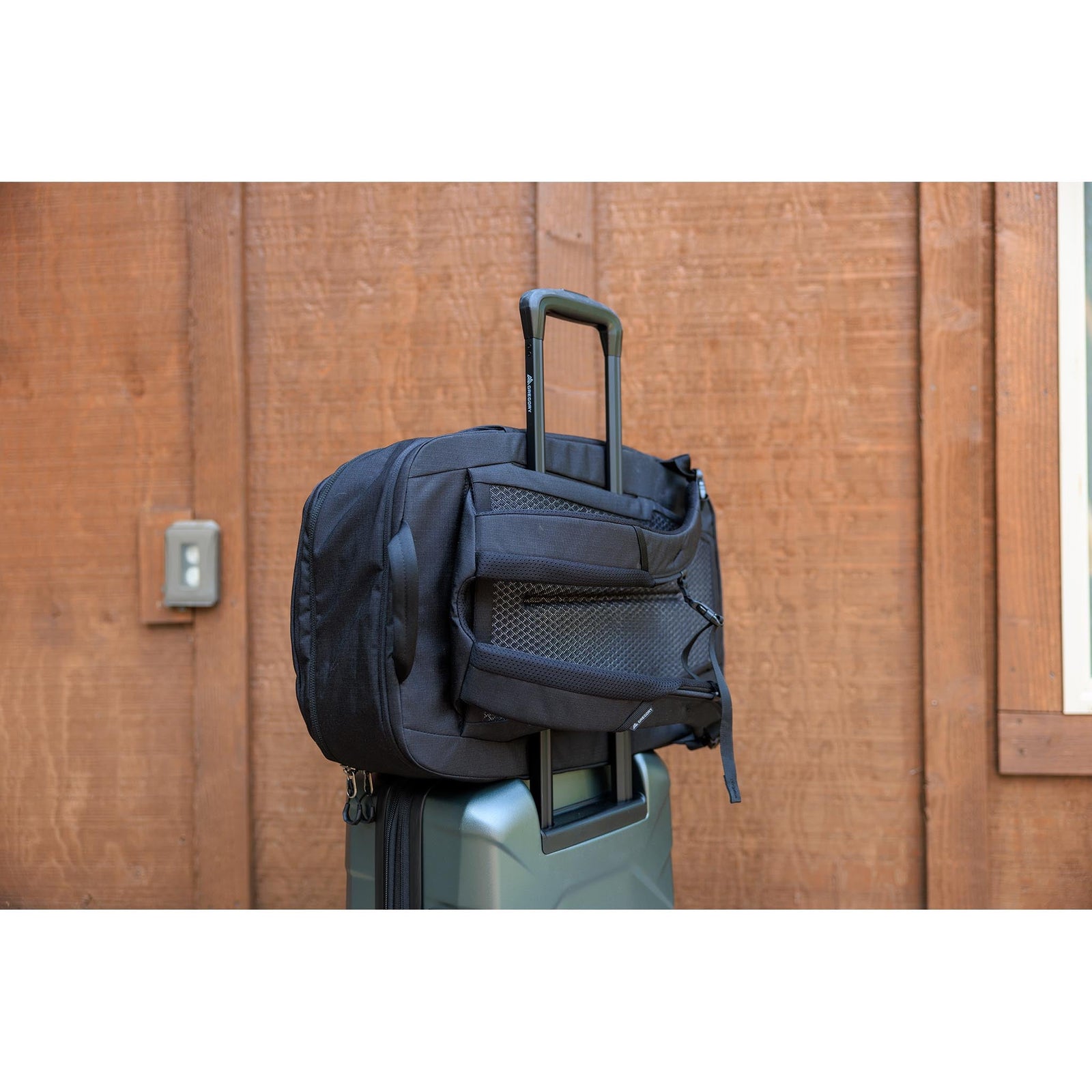 Border 30 Gregory 154919-9052 Backpacks 30L / Pool Party