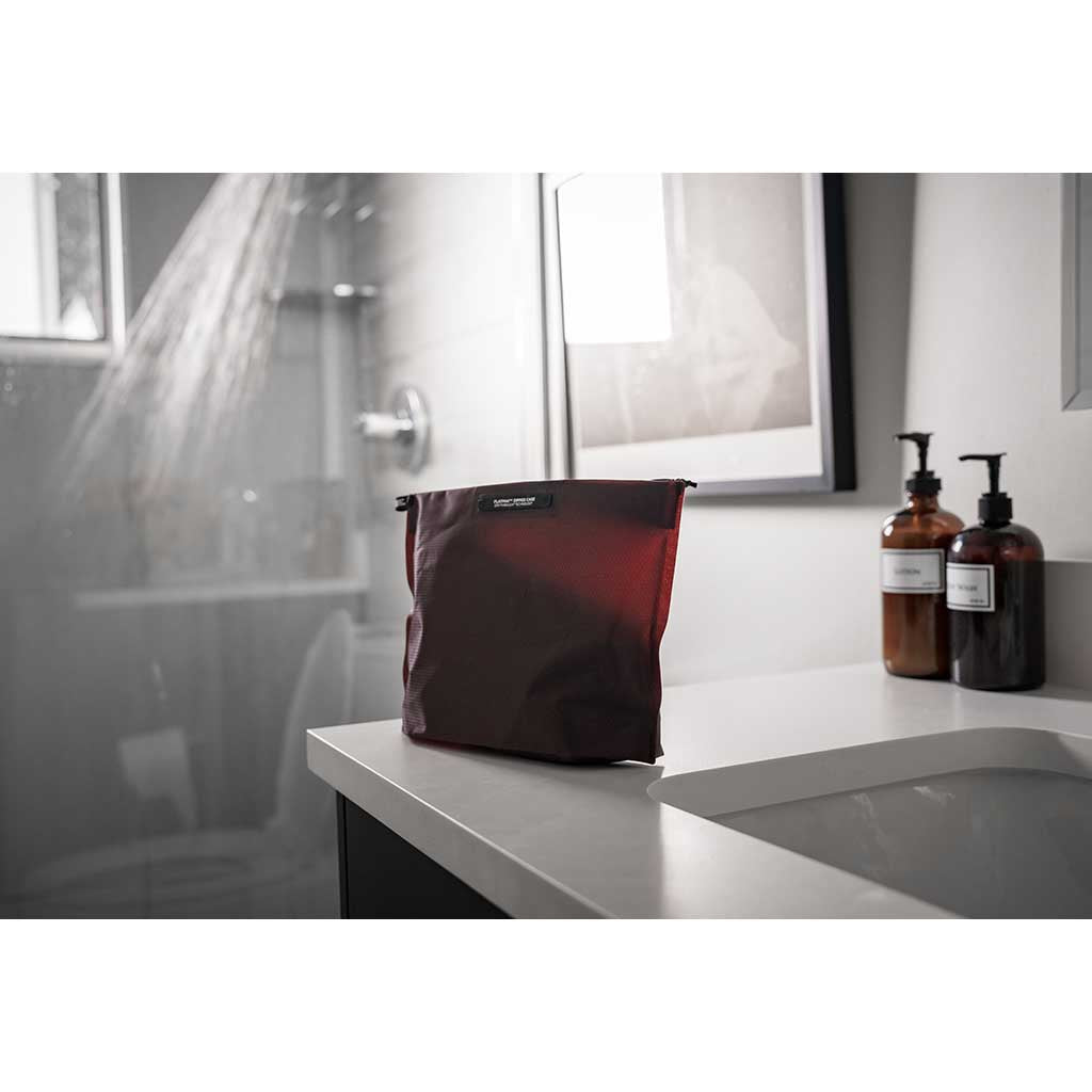 FlatPak Zipper Toiletry Case Matador MATFPZ001R Washbags One Size / Garnet