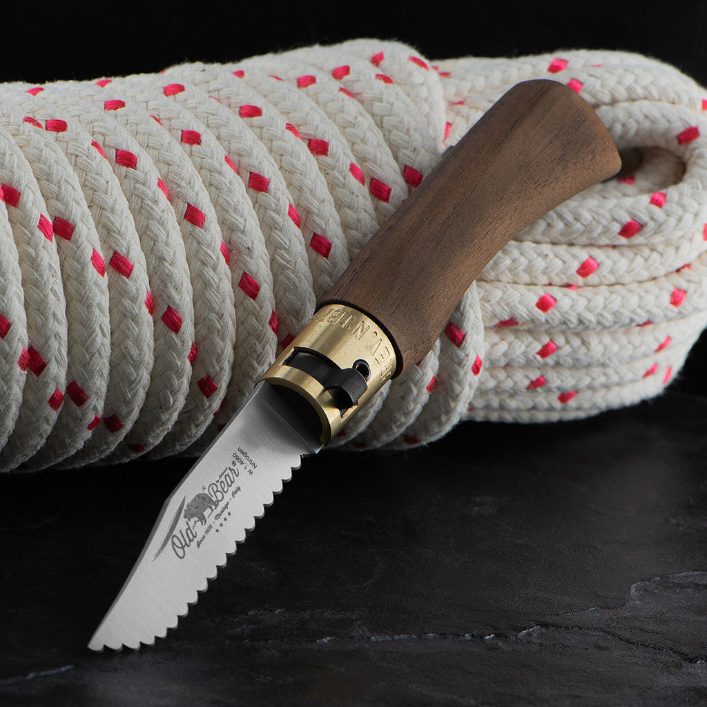 Classic Walnut Folding Knife | Stainless Serrated Old Bear Y-AN-9337/15_LN Pocket Knives XS / Walnut