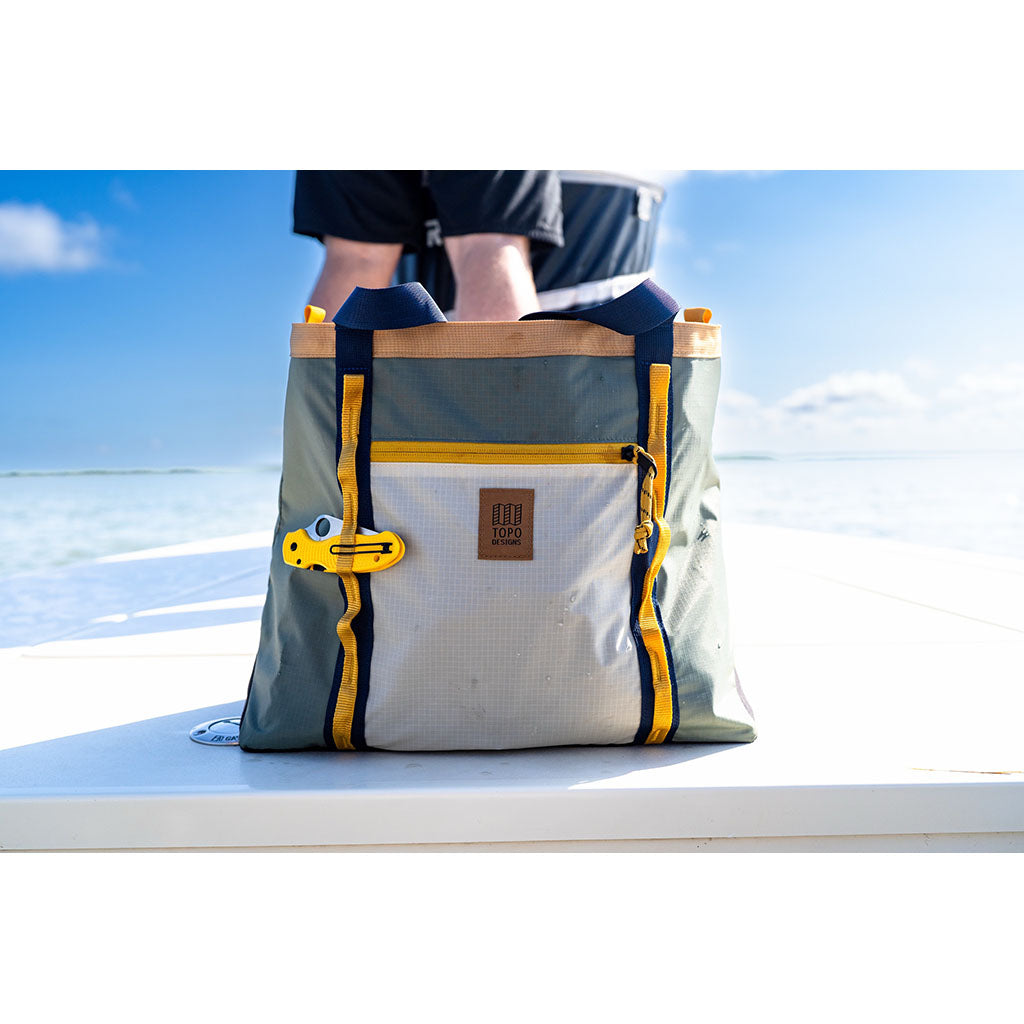 Mountain Utility Tote Topo Designs 932431755 Gear Totes 33L / Mustard/Forest