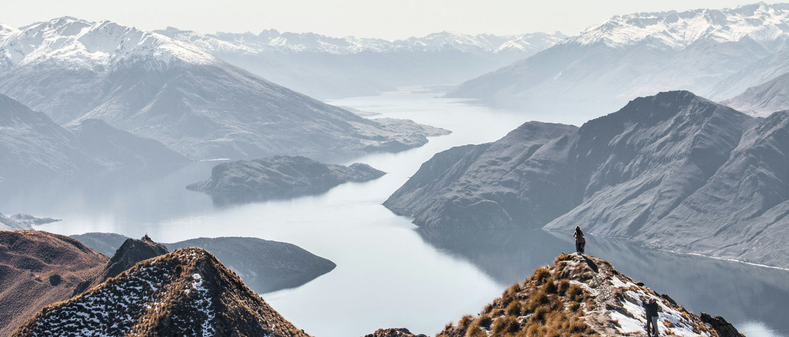 Panoramic views from the summit of Roys Peak, near Wānaka on New Zealand's South Island. 