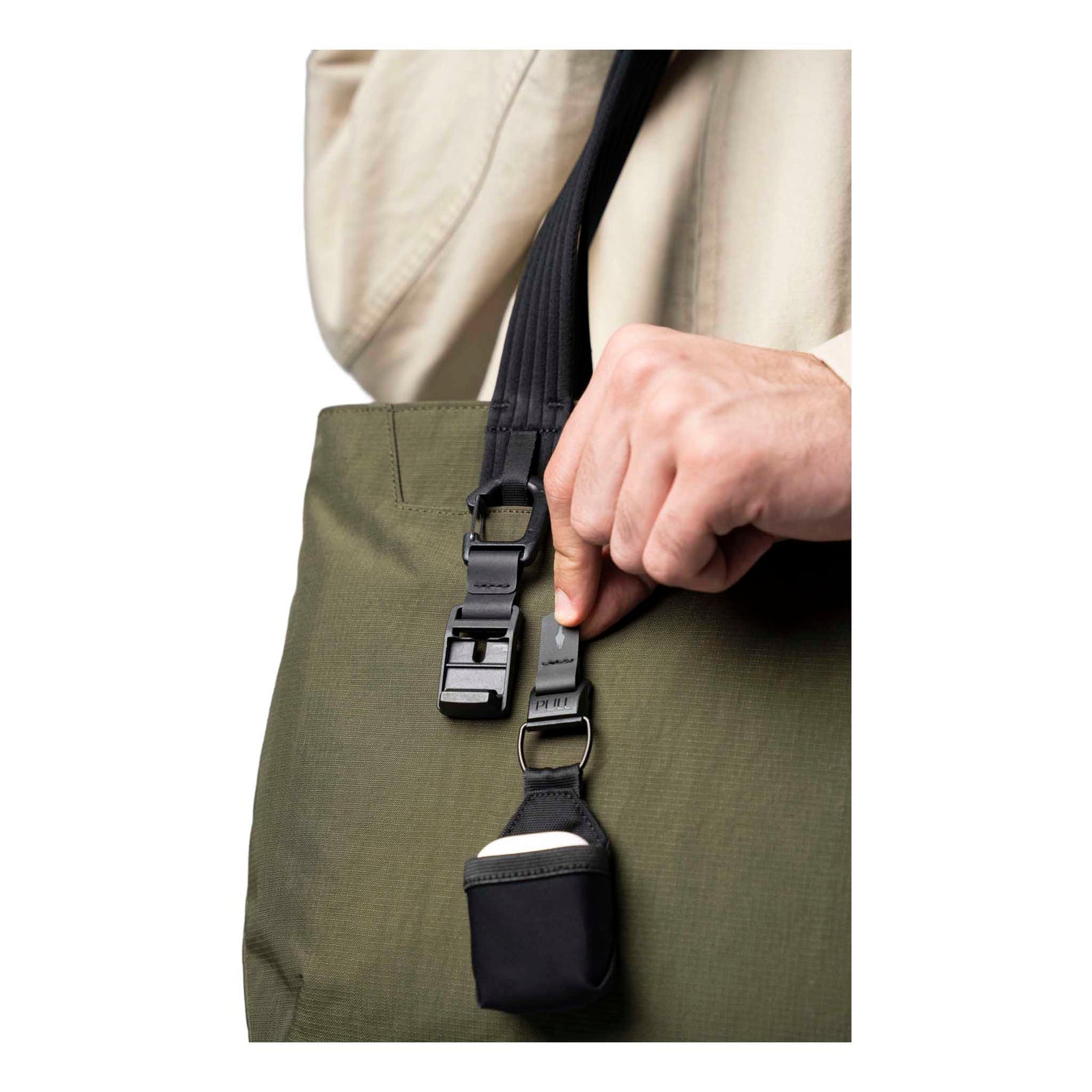 Flight Tote (S)
