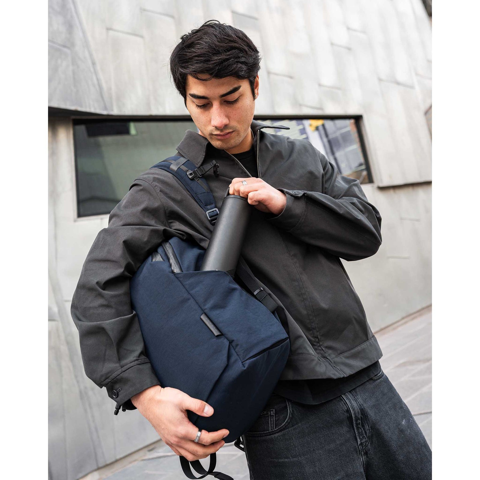 Bravo Backpack 23L Alpaka AA010610124 Backpacks 23L / Black | Axoflux 400D