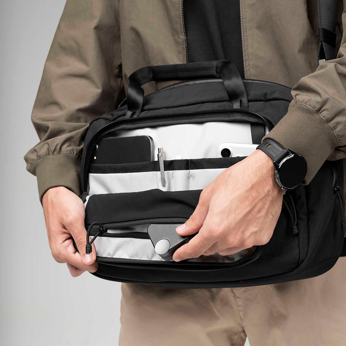 Bravo Brief | 14" Alpaka AA010910124 Briefcases 13L / Black Axoflux 400D Ripstop Nylon