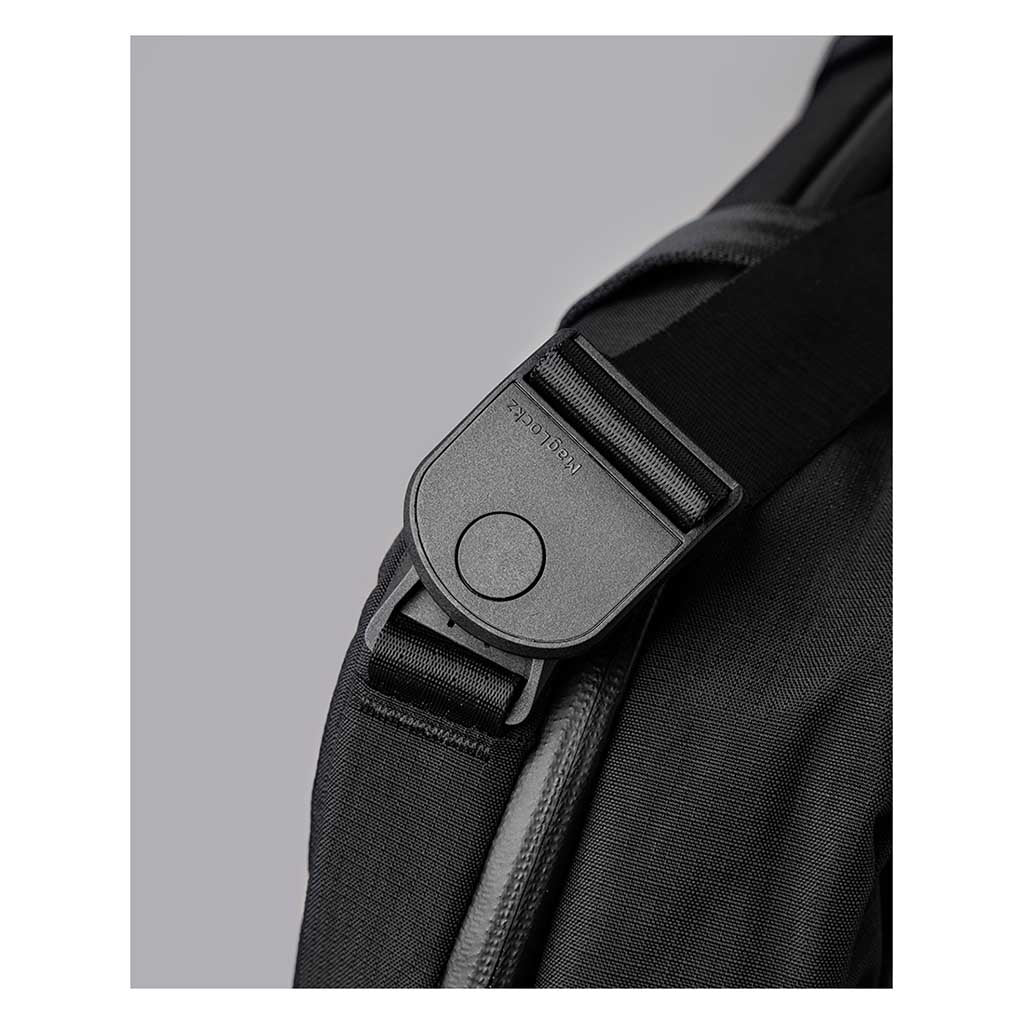 Bravo Brief Alpaka AA010820124 Briefcases 15L / Black | Axoflux 400D