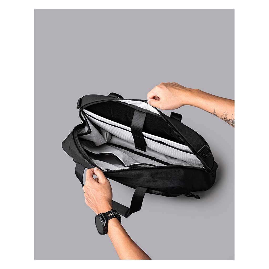 Bravo Brief Alpaka AA010820124 Briefcases 15L / Black | Axoflux 400D