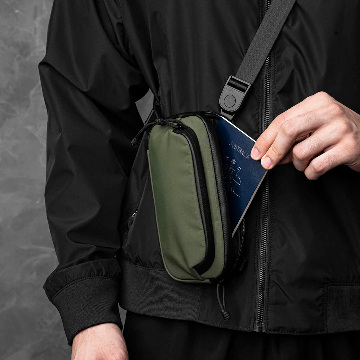 Bravo Passport Pouch Alpaka AD010990518 Wallets One Size / Green Axoflux 210D
