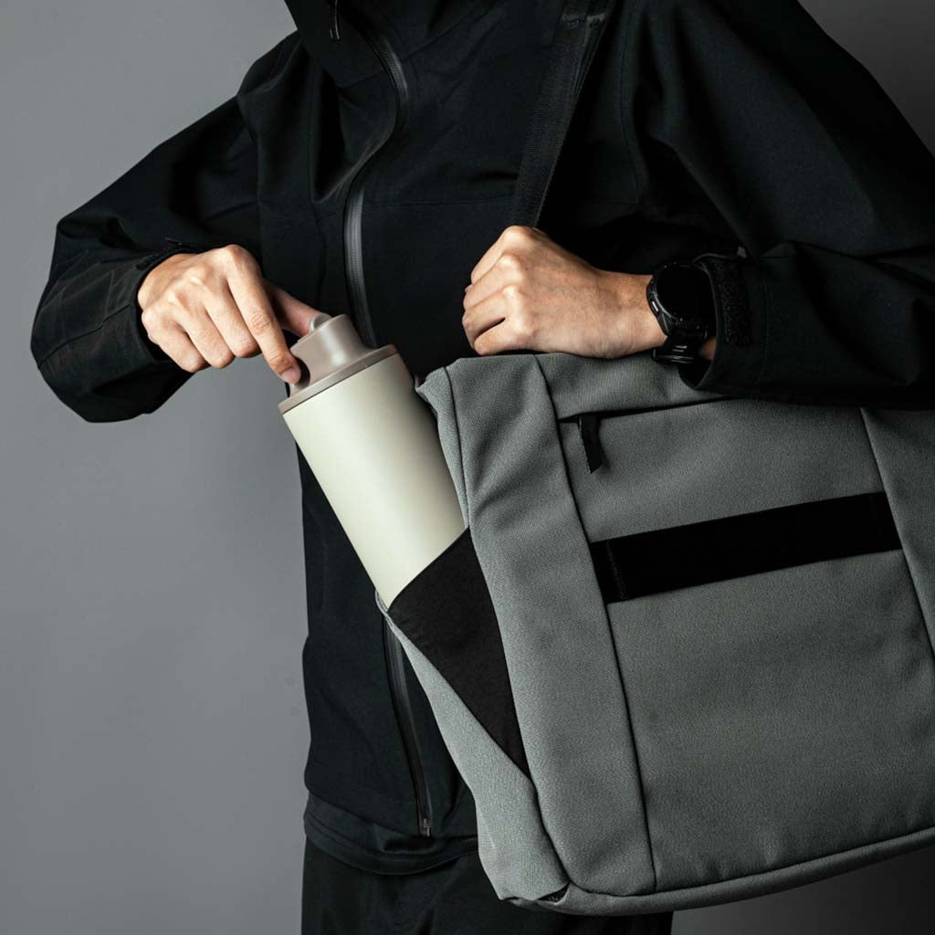 Bravo Tote Alpaka AA010370217 Tote Bags 14L / Sage Grey | Axoflux 600D