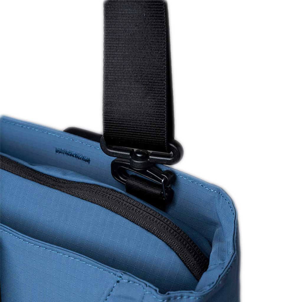 Crossbody Shoulder Strap Alpaka AC010390600 Bag Accessories One Size / Blue | Axoflux 210D