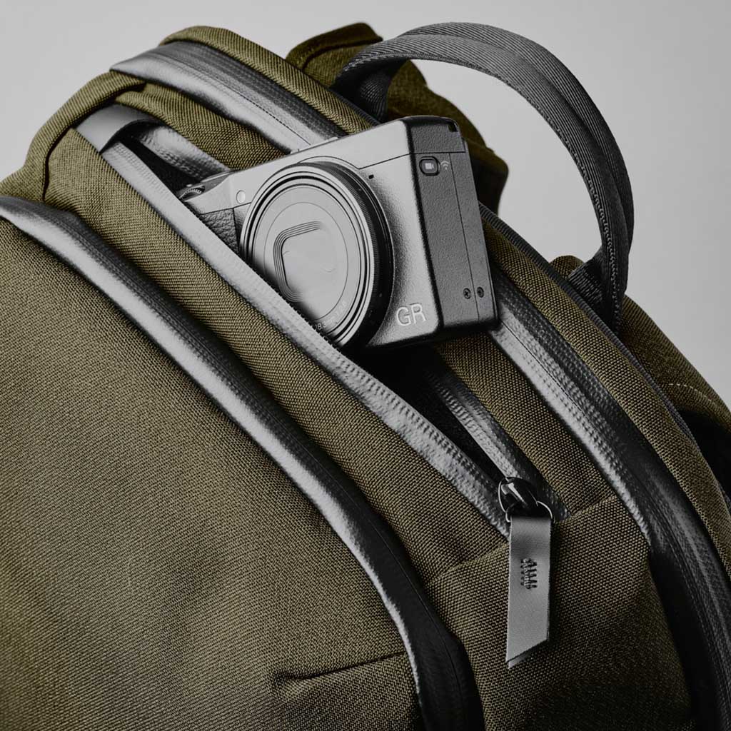 Elements Backpack Pro Alpaka AA010360517 Backpacks 26L / Army Green | Axoflux 600D