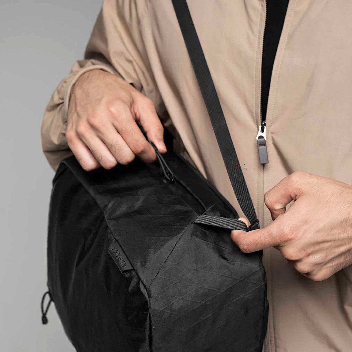 Essential Backpack 16L Alpaka AD010840103 Backpacks 16L / Black X-Pac Vx21