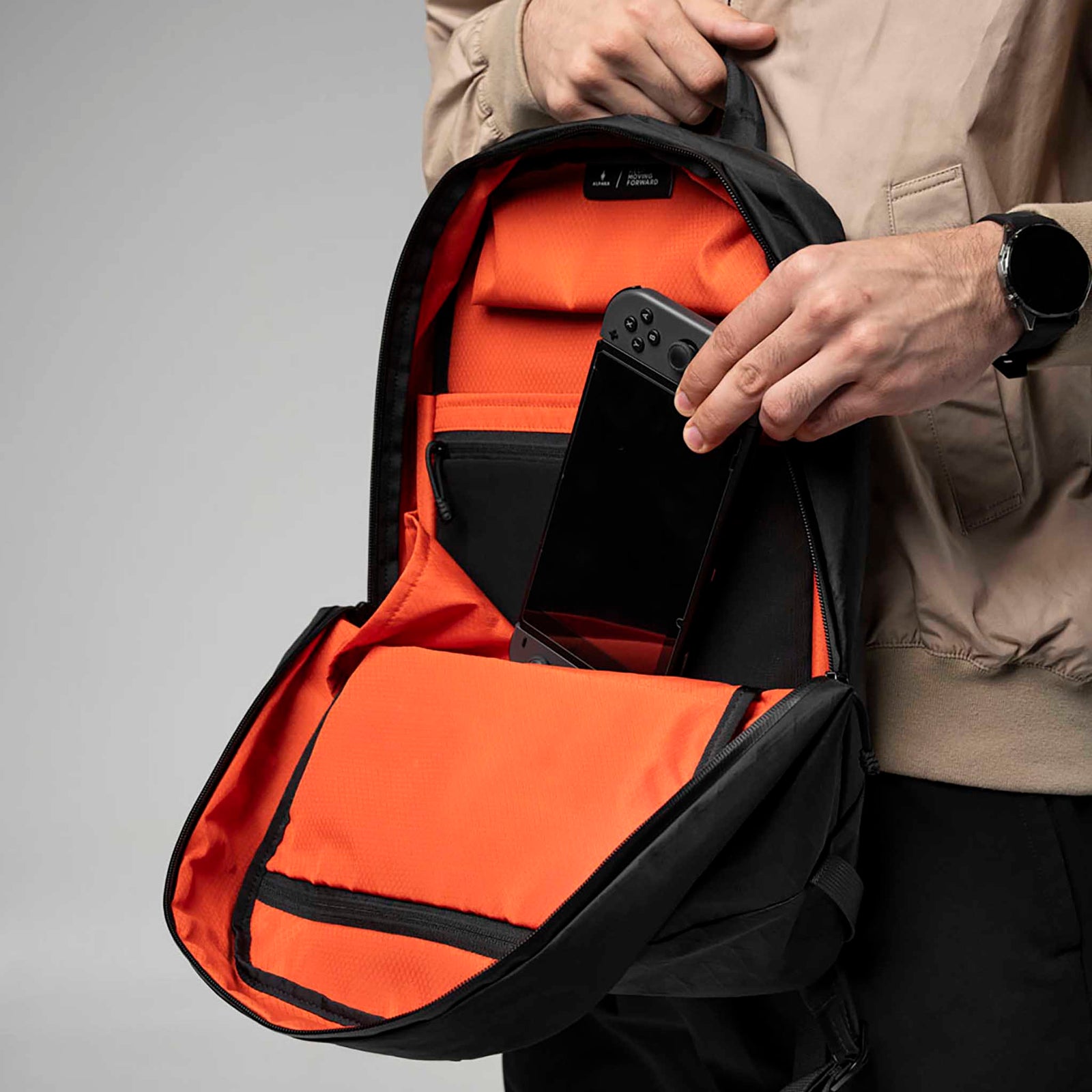 Essential Backpack 16L Alpaka AD010840103 Backpacks 16L / Black X-Pac Vx21