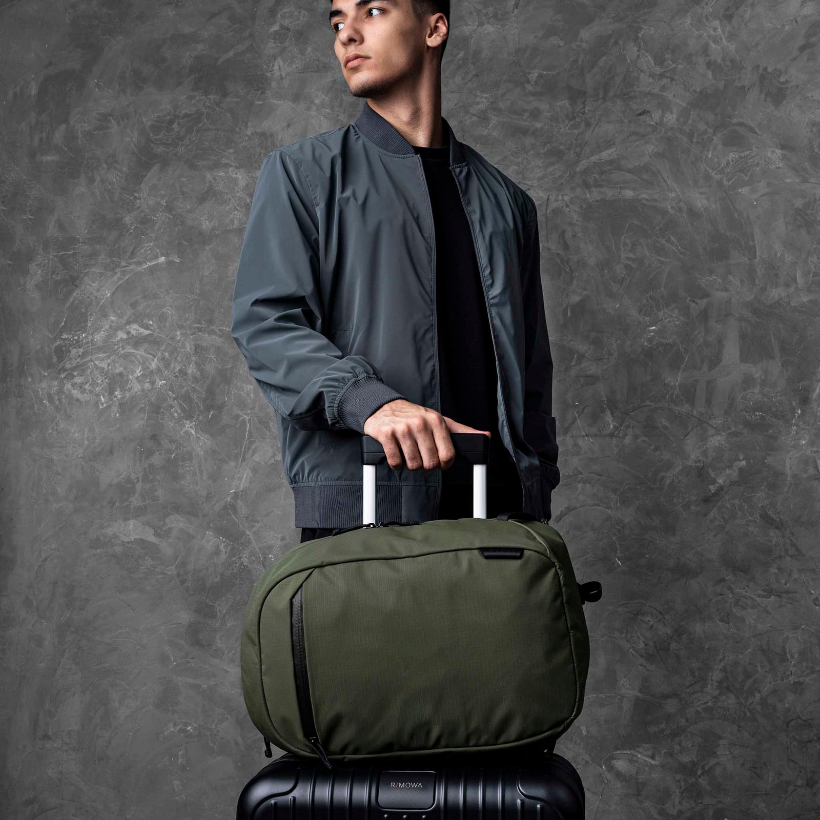 Essential Backpack 16L Alpaka AD010840518 Backpacks 16L / Green Axoflux 210D