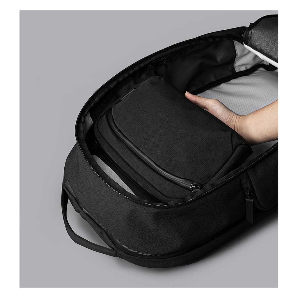 Flight Sling 2L Alpaka AA010460124 Sling Bags 2L / Black | Axoflux 400D