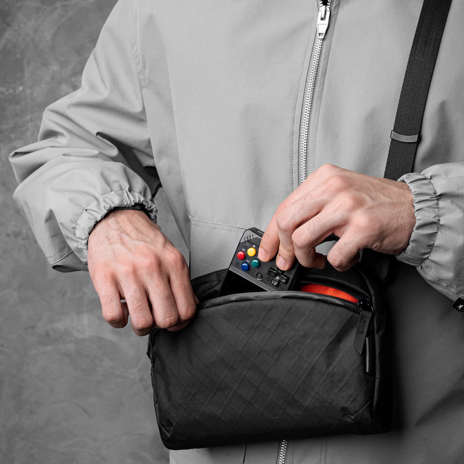 Flight Sling 2L Alpaka AA010460130 Sling Bags 2L / Black Ultradyne 100D