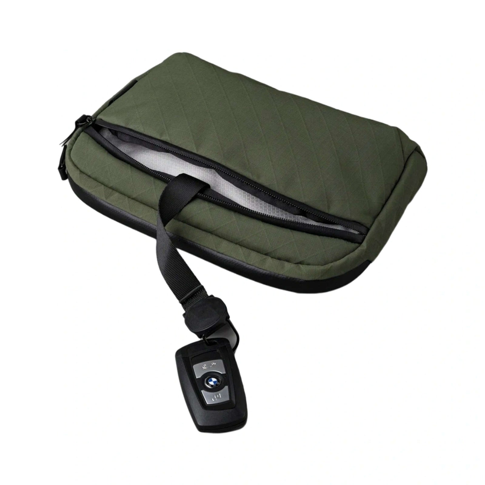 Flight Sling 2L Alpaka AA010460526 Sling Bags 2L / Green | Axogrid 210D