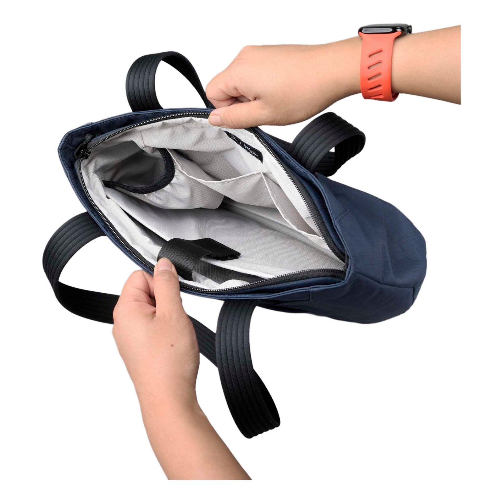 Flight Tote (S) Alpaka AD011010624 Tote Bags One Size / Moonlight Blue Axoflux 400D Ripstop Nylon