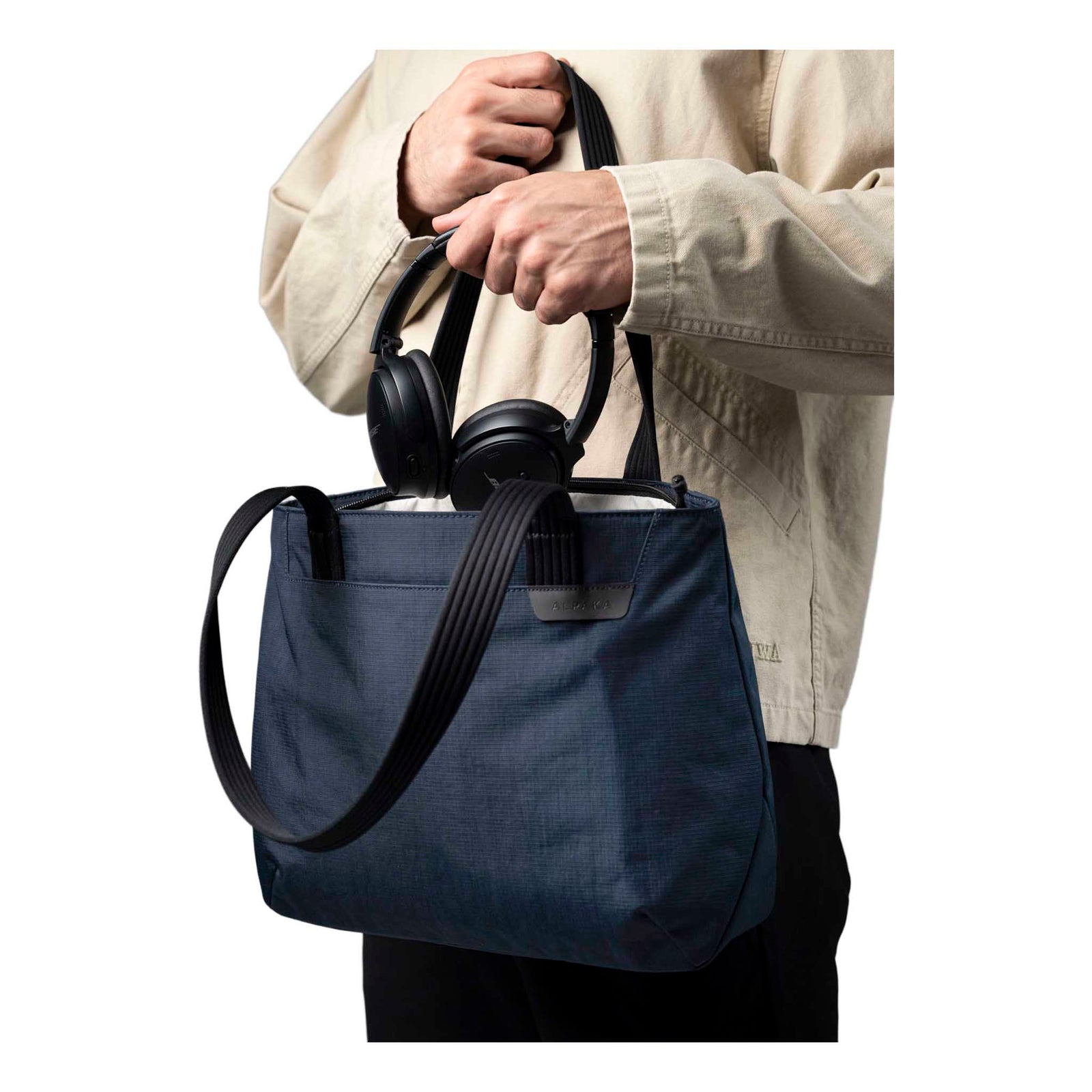 Flight Tote (S) Alpaka AD011010624 Tote Bags One Size / Moonlight Blue Axoflux 400D Ripstop Nylon