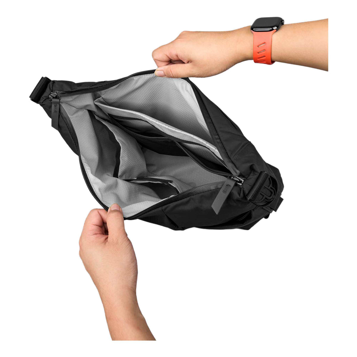 Flow Satchel Alpaka AD010720118 Satchels 10L / Black Axolux 210D