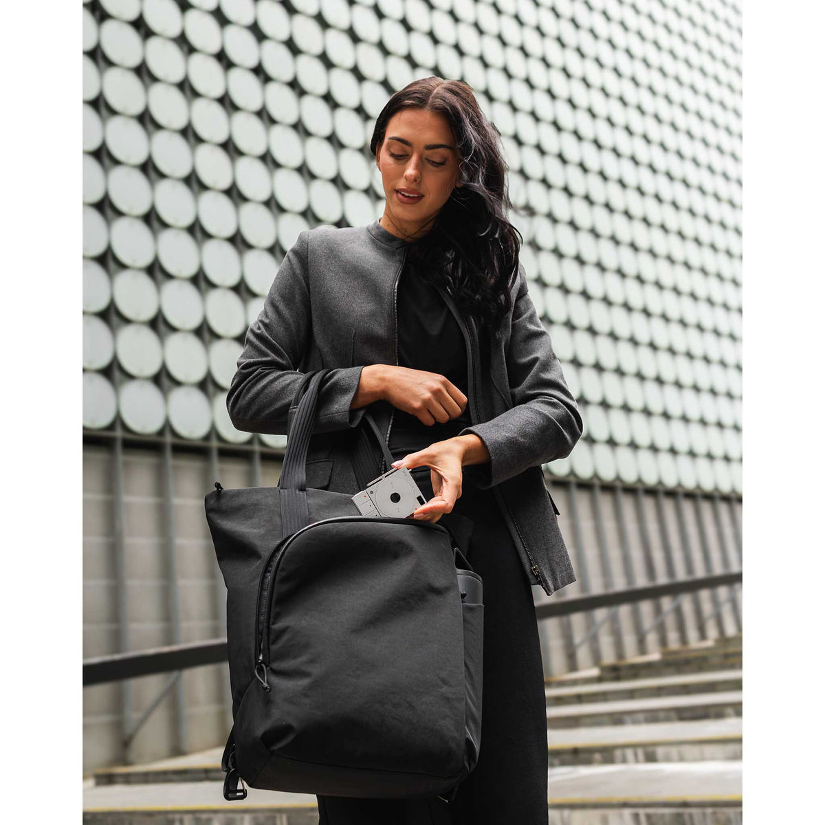 Flow Totepack Alpaka AA010850524 Tote Bags 14L / Green | Axoflux 400D Washed Nylon