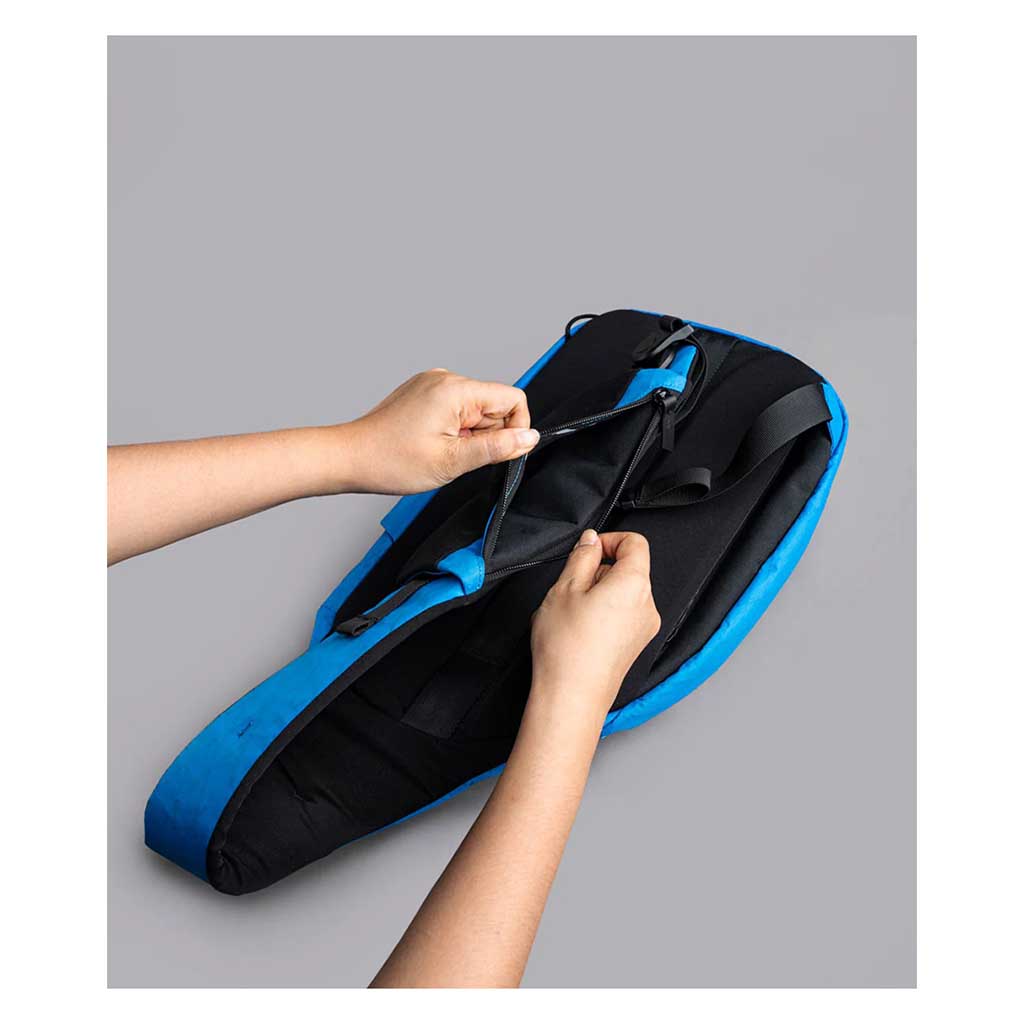 Metro Crossbody | Left Shoulder Alpaka AA010550603 Sling Bags One Size / Bahama Blue | X-Pac VX21
