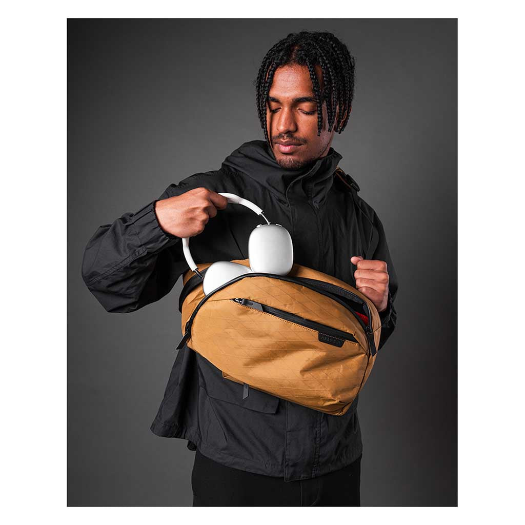 Metro Crossbody | Left Shoulder Alpaka AA010550803 Sling Bags One Size / Coyote Brown | X-Pac VX21