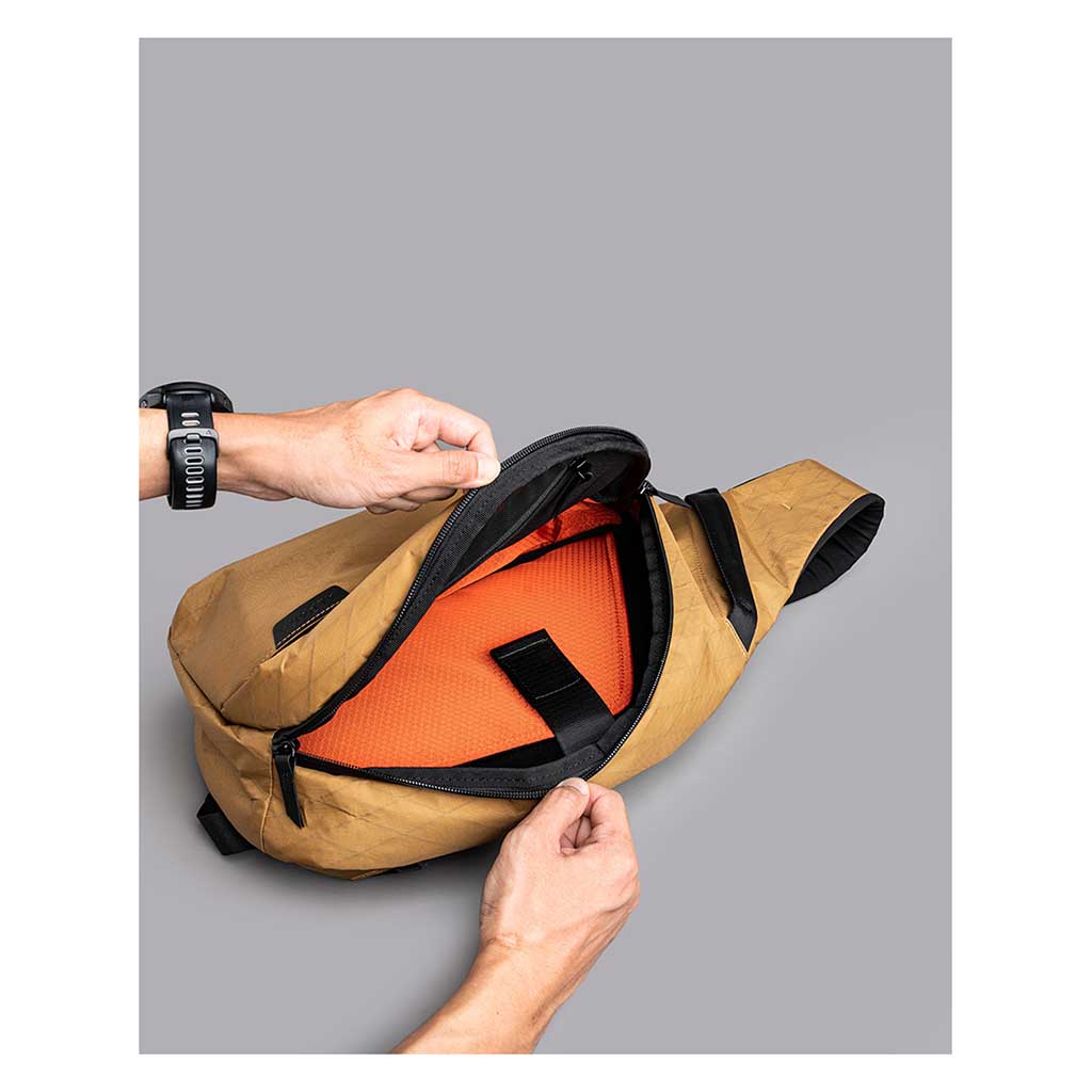 Metro Crossbody | Left Shoulder Alpaka AA010550803 Sling Bags One Size / Coyote Brown | X-Pac VX21