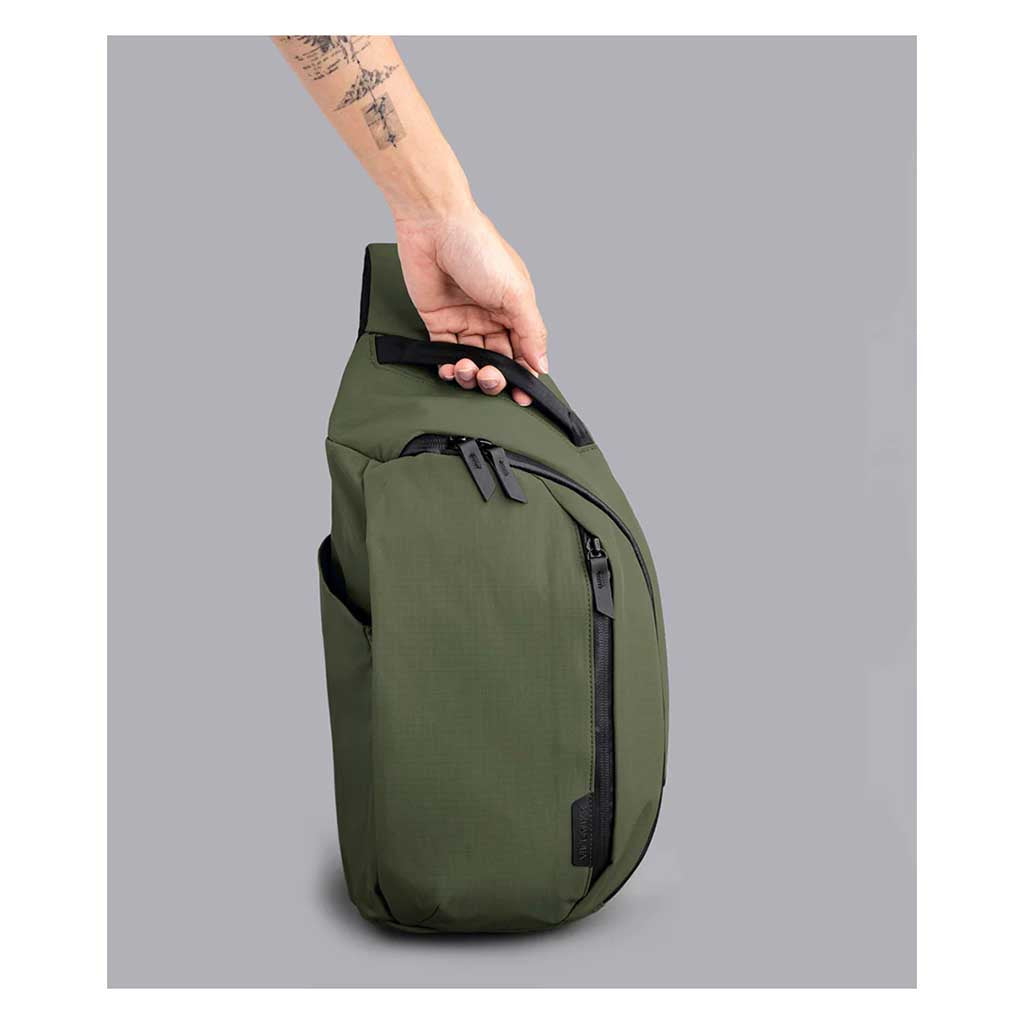 Metro Crossbody | Left Shoulder Alpaka AA010550518 Sling Bags One Size / Green | Axoflux 210D