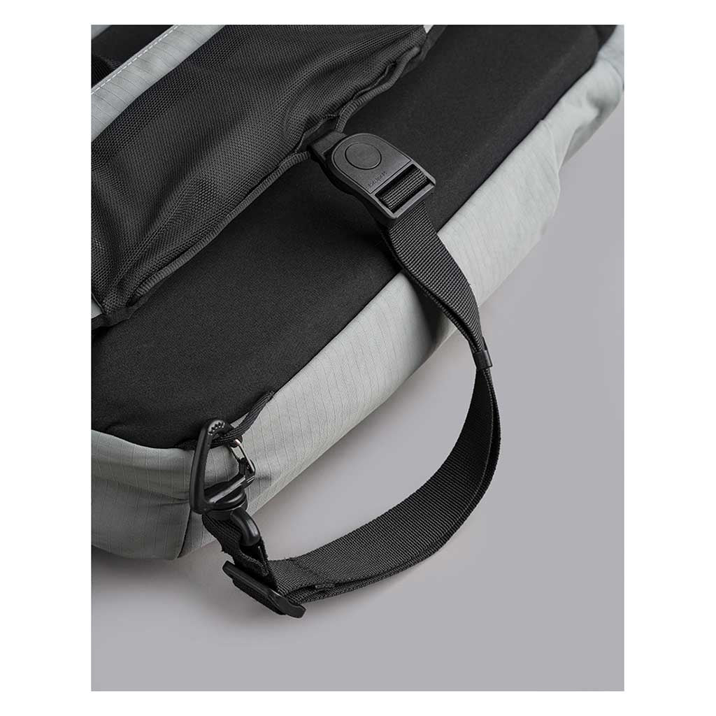 Metro Crossbody | Left Shoulder Alpaka AA010550218 Sling Bags One Size / Grey | Axoflux 210D