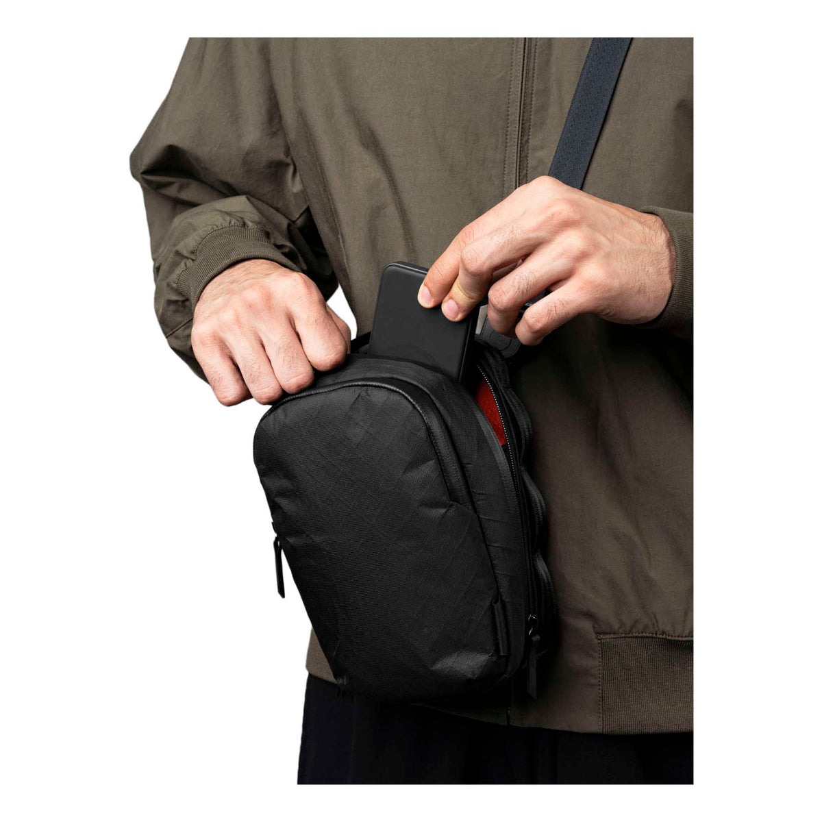 Metro Sling V2 Alpaka AD010630130 Sling Bags 2.5L / Black Ultradyne 100D