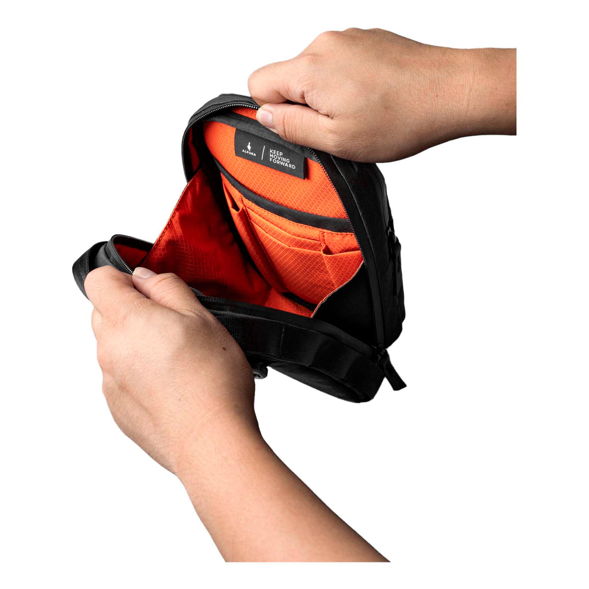 Metro Sling V2 Alpaka AD010630130 Sling Bags 2.5L / Black Ultradyne 100D