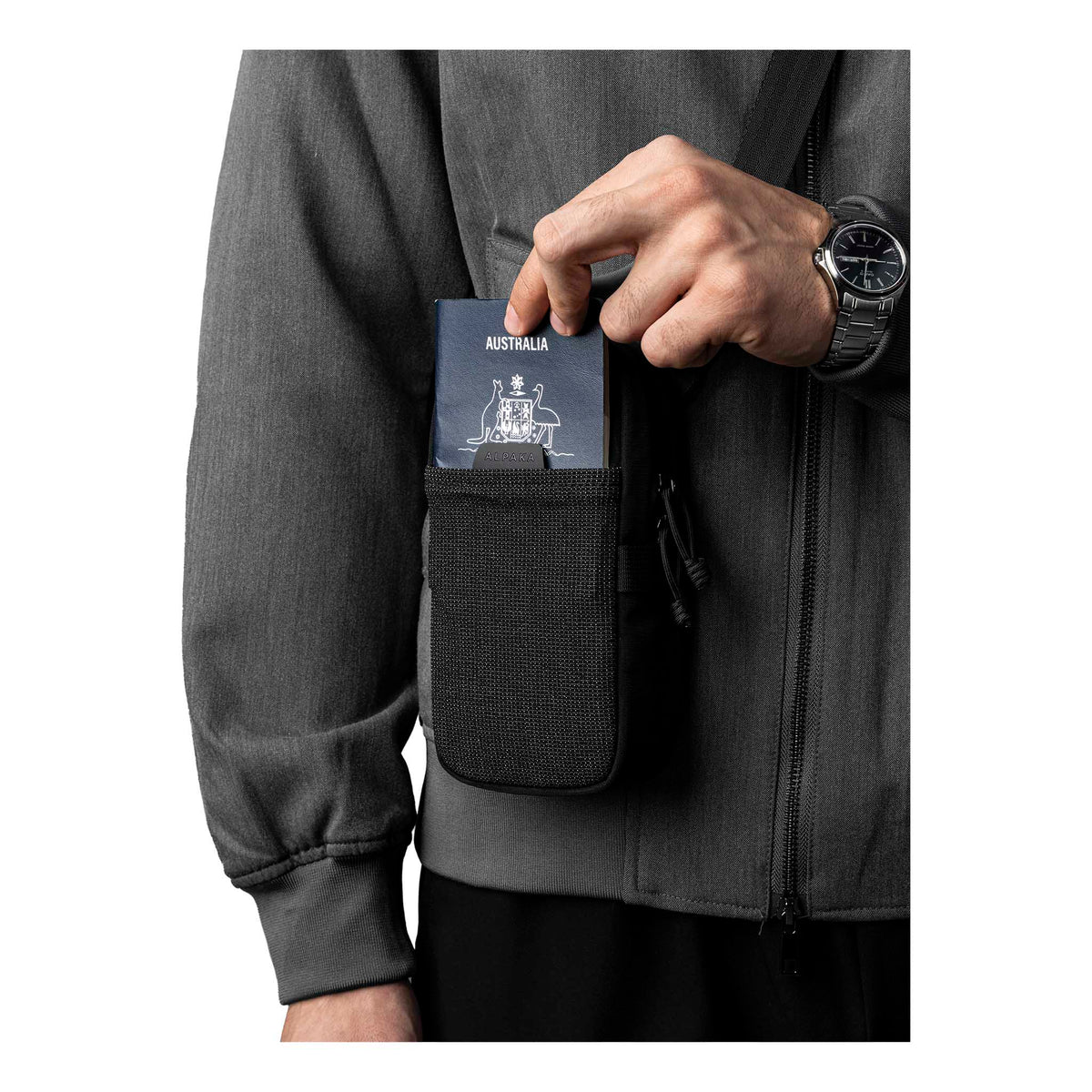 Modular Shoulder Pocket Max Alpaka AD010930131 Phone Pockets Max / Black | Axoflux 400D Washed Nylon