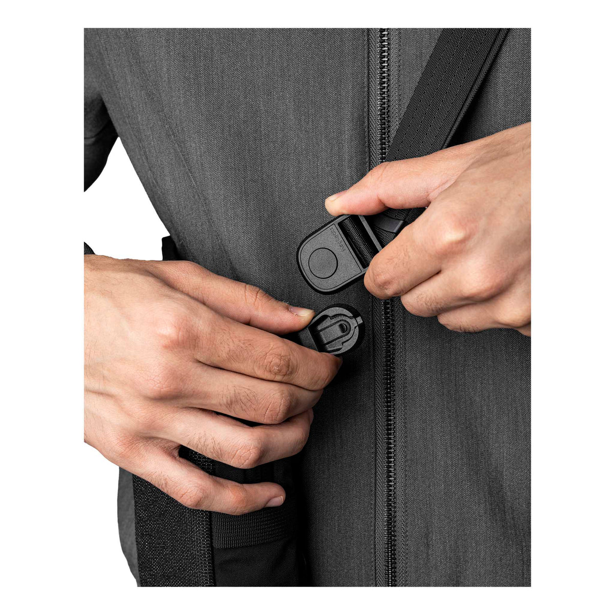 Modular Shoulder Pocket Max Alpaka AD010930131 Phone Pockets Max / Black | Axoflux 400D Washed Nylon