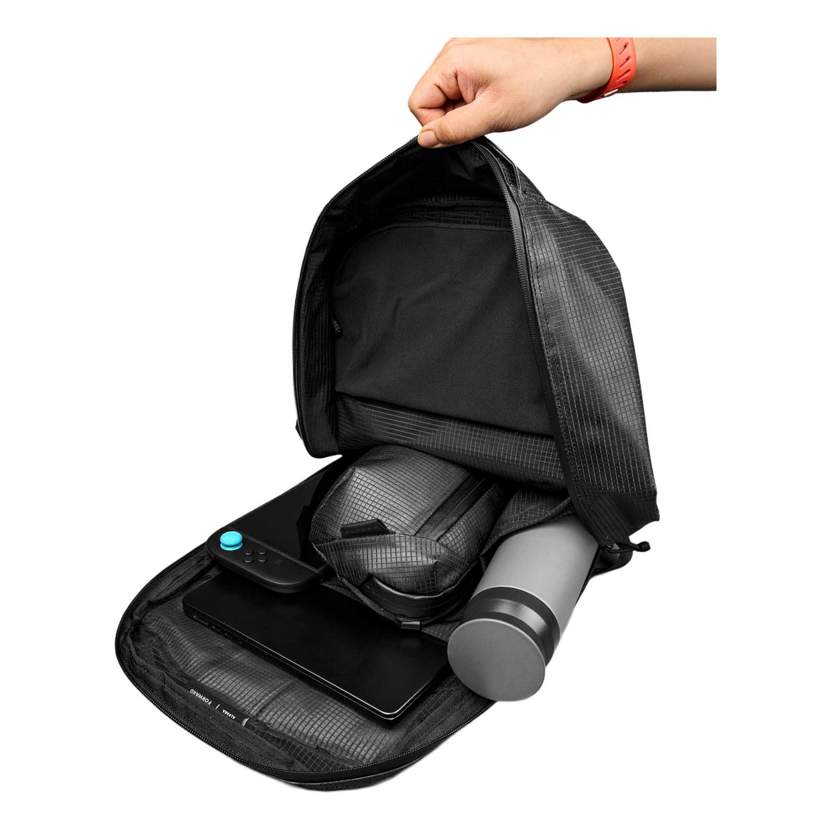 Momentum Backpack Alpaka AD011000132 Backpacks 22L / Axodyne Hybrid Black