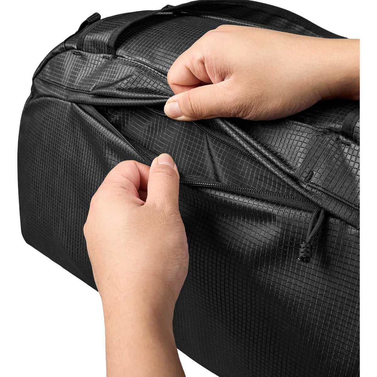 Momentum Duffle Alpaka AD010940132 Duffle Bags 35L / Axodyne Hybrid Black
