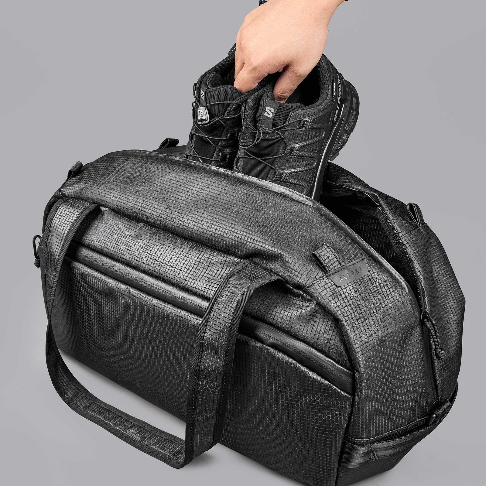 Momentum Duffle Alpaka AD010940132 Duffle Bags 35L / Axodyne Hybrid Black