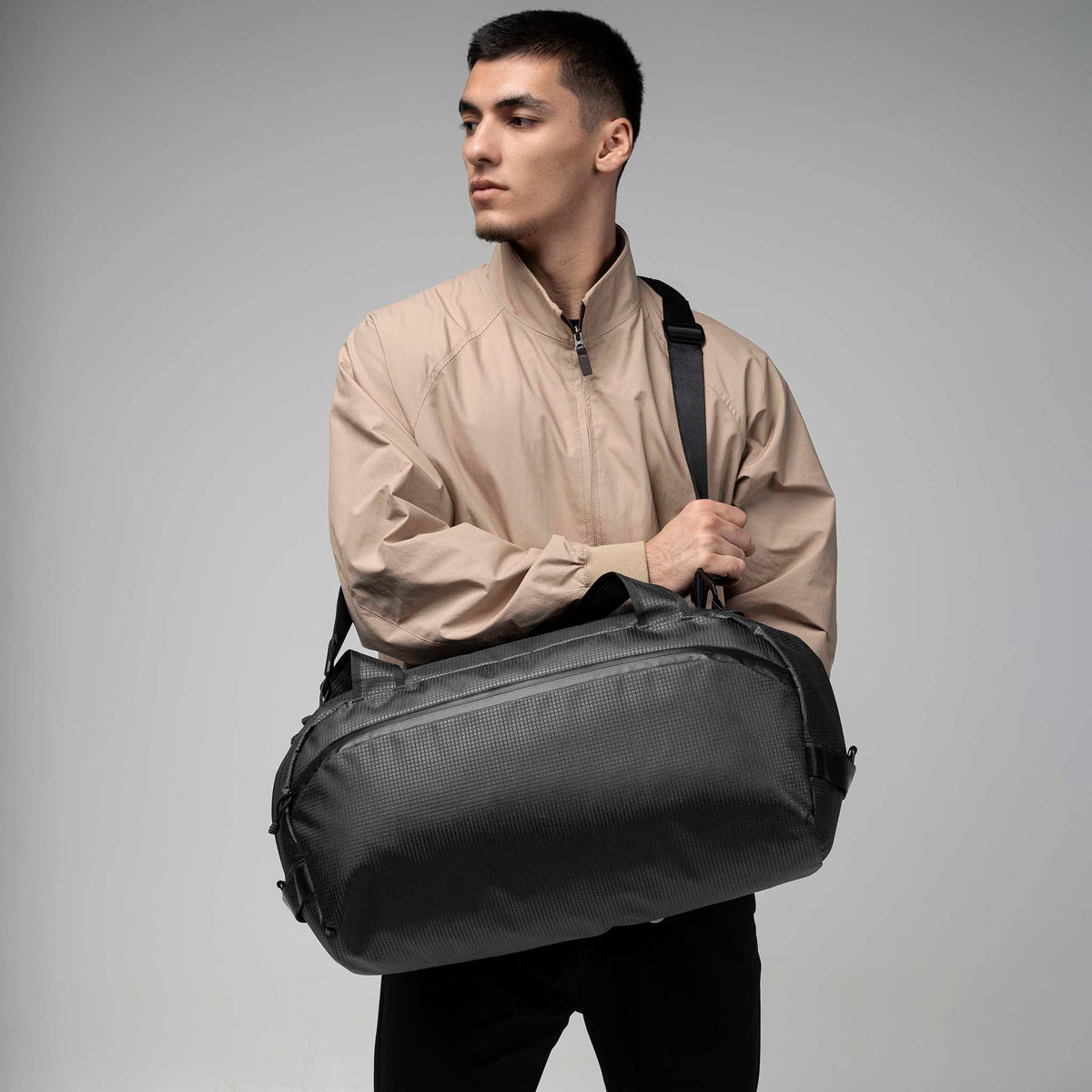 Momentum Duffle Alpaka AD010940132 Duffle Bags 35L / Axodyne Hybrid Black