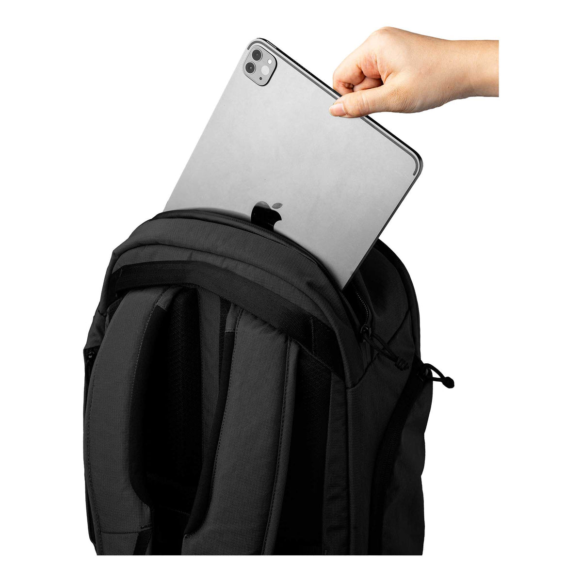 Traverse Backpack 30L Alpaka AA010860124 Backpacks 30L / Black | Axoflux 400D